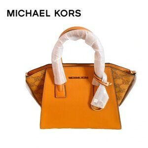 45 | 🍁Michael Kors Avril Satchel with MK Charm